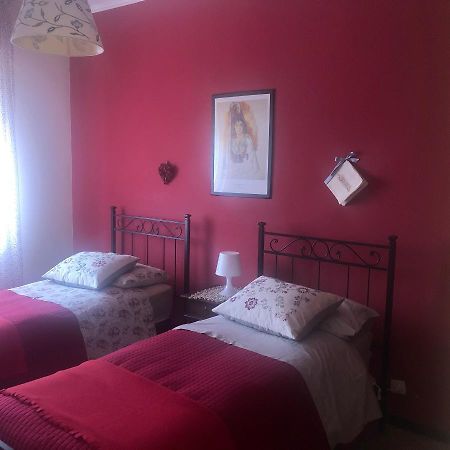 Apartment Montebello Parma Buitenkant foto