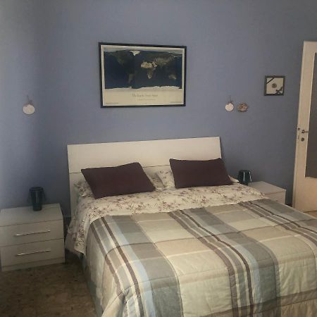 Apartment Montebello Parma Buitenkant foto