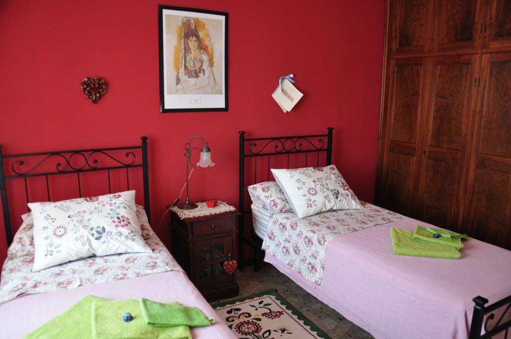 Apartment Montebello Parma Buitenkant foto