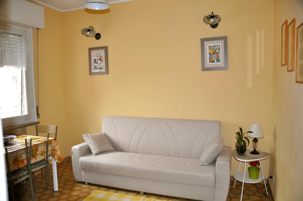 Apartment Montebello Parma Buitenkant foto