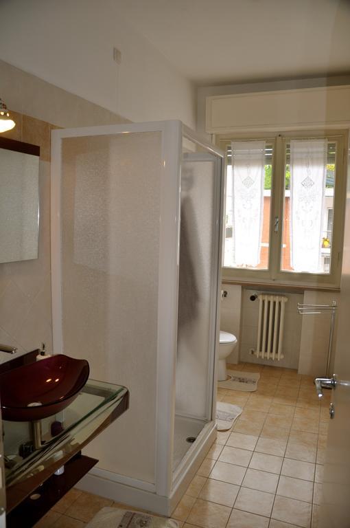 Apartment Montebello Parma Buitenkant foto